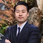 桒原悠暉さん（ICF認定ACCコーチ／ラグジュアリーホテルマネジメント職）プロフィール写真